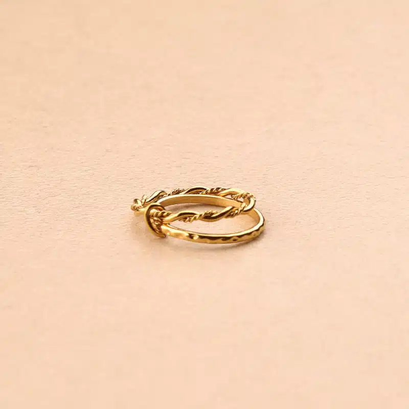 Elviane ring in steel