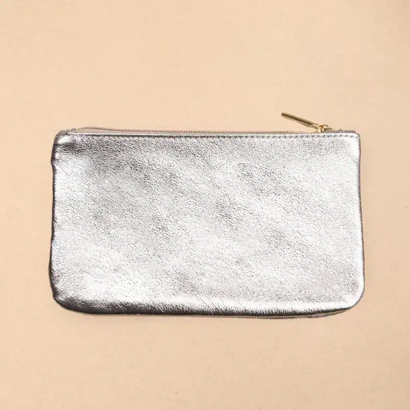 Zip M leather pouch